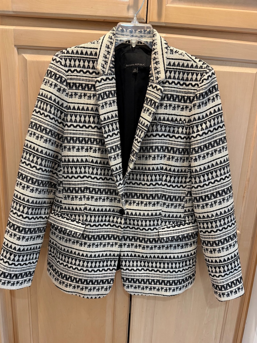 Banana Republic Black & Cream Patterned Blazer Sz. 14